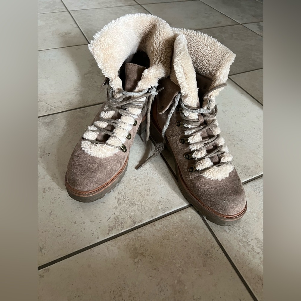 Women's Shearling-Lined Suede Boots